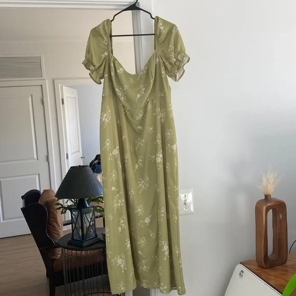 green emerald velvet dress BABARONI Halter V Neck Short Chiffon Bridesmaid Dresses-Lime Green, Lime Green / US0 main image 0